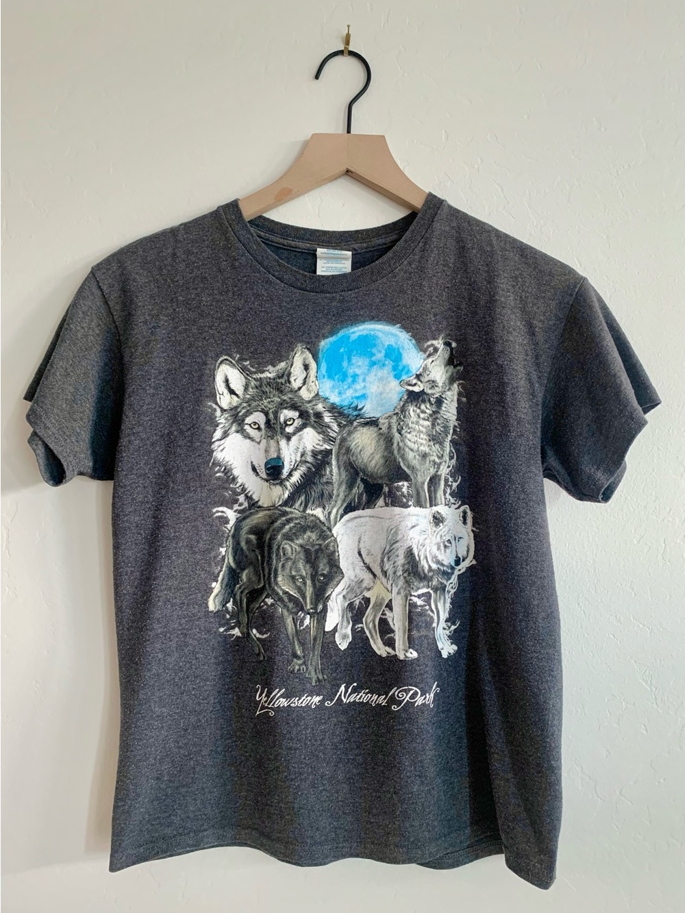 Vintage Yellowstone National Park - Glow in the Dark - Wolf Howling Shirt
